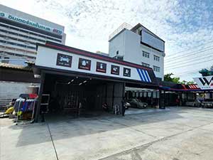 ร้านล้างรถยนต์ Wash Master สาขา พระราม 2