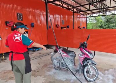 ล้างรถสันป่าตอง เชียงใหม่ ร้านล้างรถหยอดเหรียญ Catcarwash คาร์แคร์บริการตัวเองสุดคุ้ม น้ำแรง โฟมแน่น ขจัดคราบฝุ่นดินแดงได้หมดจด